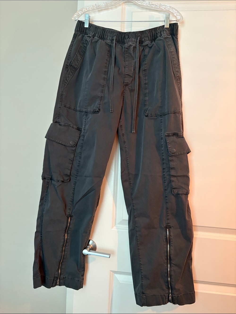 Abercrombie & Fitch Women's Wide-Leg Cargo Pants - Black